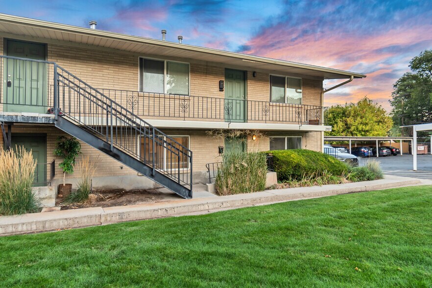 Building Photo - 2107 E 3300 S