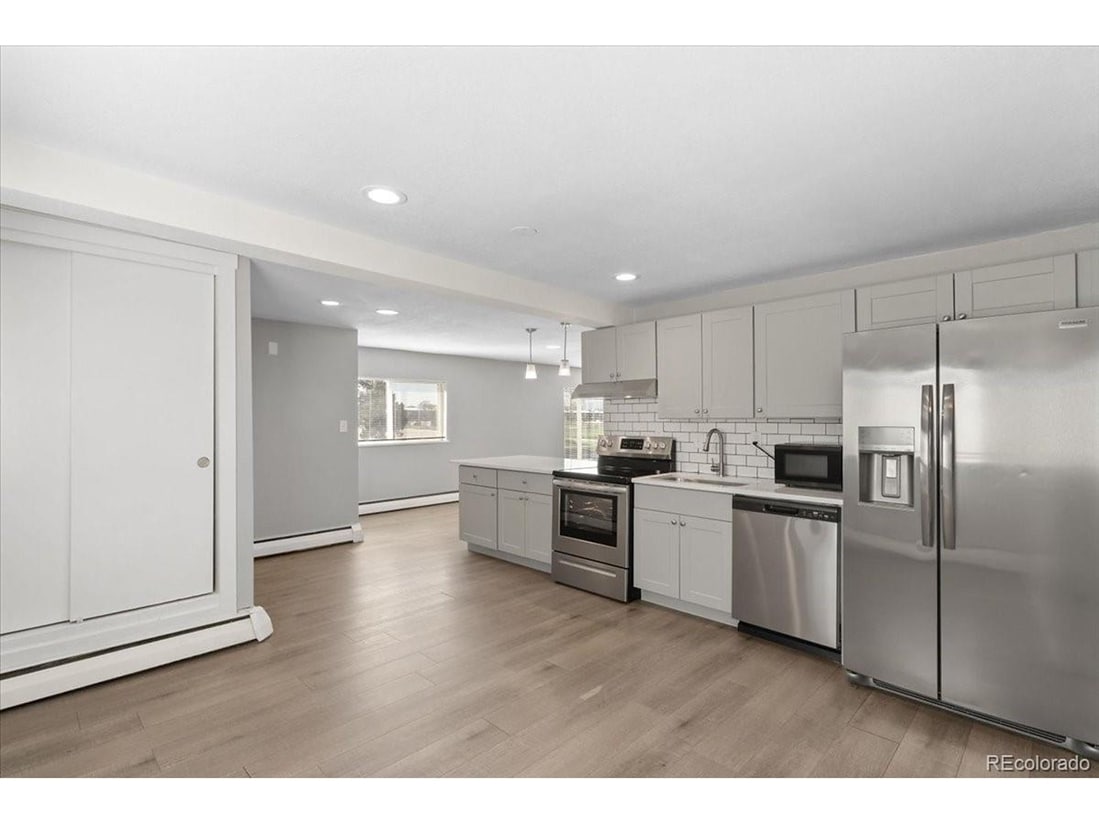 Building Photo - 4016 Milwaukee St