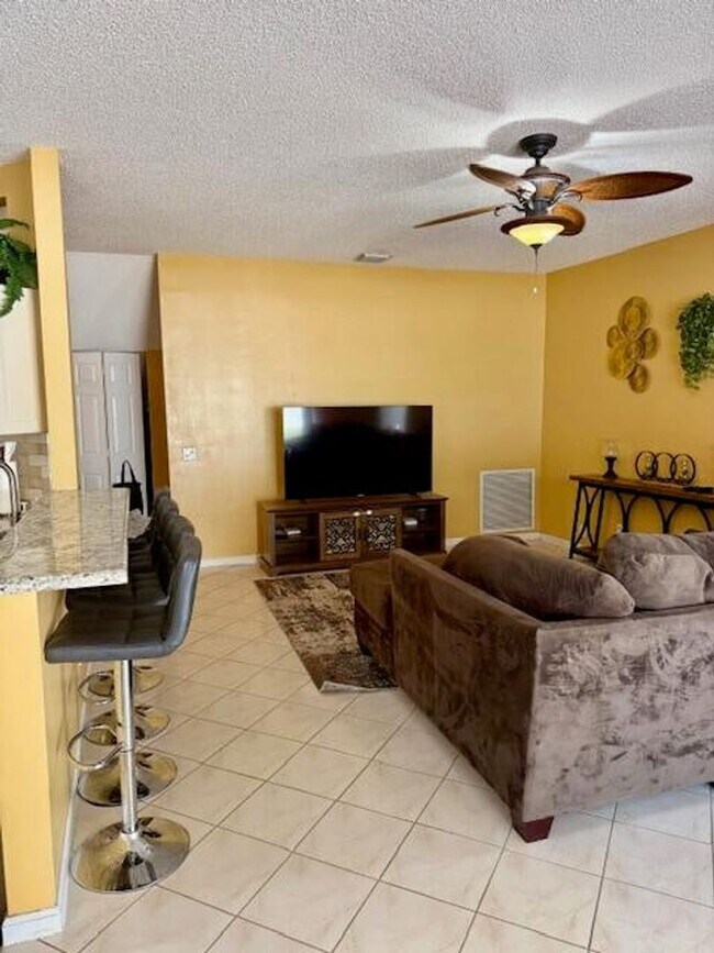 Building Photo - 7228 Chesapeake Cir