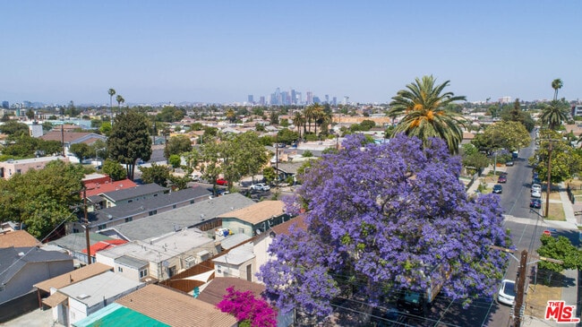 Building Photo - 1809 W 37th Pl