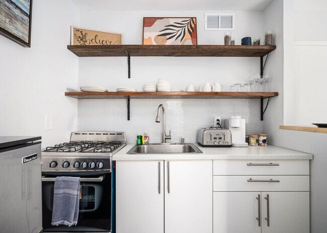 Building Photo - 215 Piedmont Ave NE