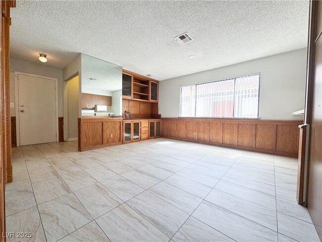 Building Photo - 6437 Peachwood Rd