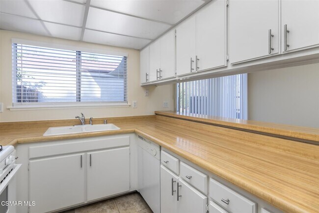 Building Photo - 15175 Marquette St