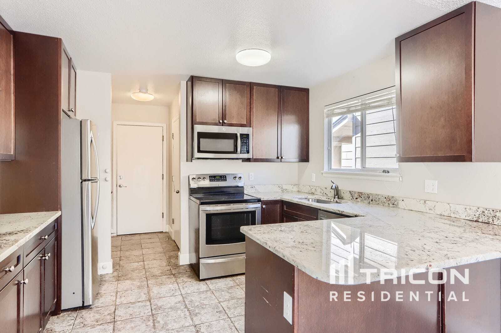 Building Photo - 5575 W 115th Pl