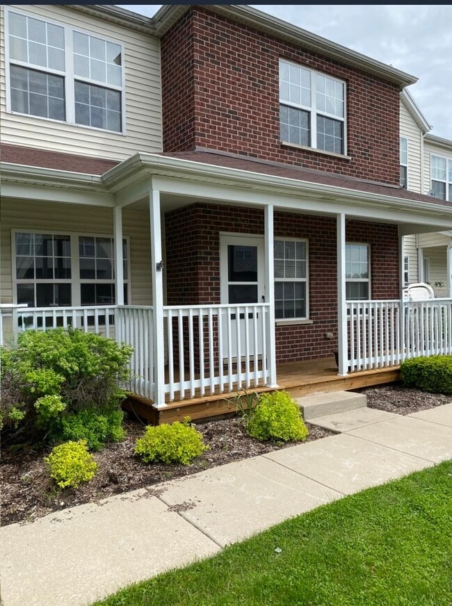 Building Photo - 102 Louie Ln