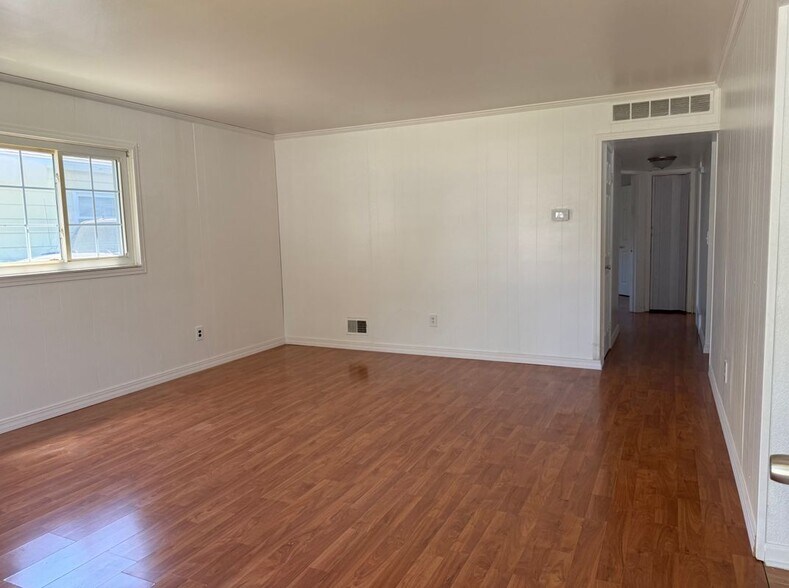 Building Photo - 4810 Campbell St