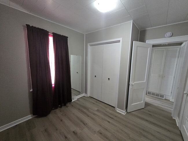 Building Photo - 1124 Kern St