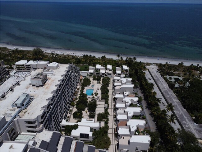 Building Photo - 201 Crandon Blvd
