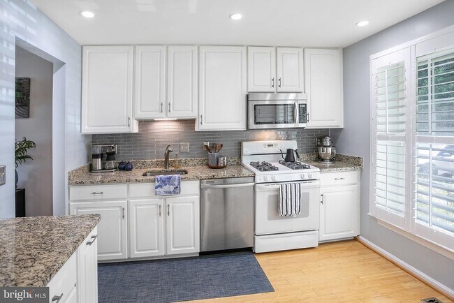 Building Photo - 7433 Hatherleigh Ct
