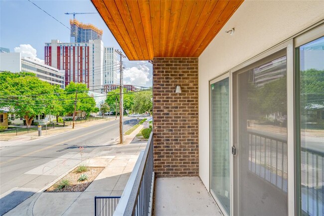 Building Photo - 908 Nueces St