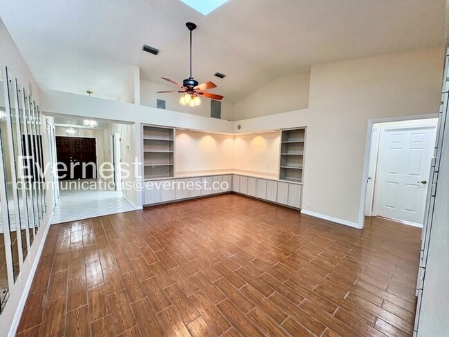 Building Photo - Spacious Living with Pool & Fitness Center Access | Available Now!