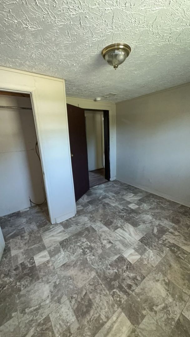 Building Photo - 6483 Pineapple Hwy