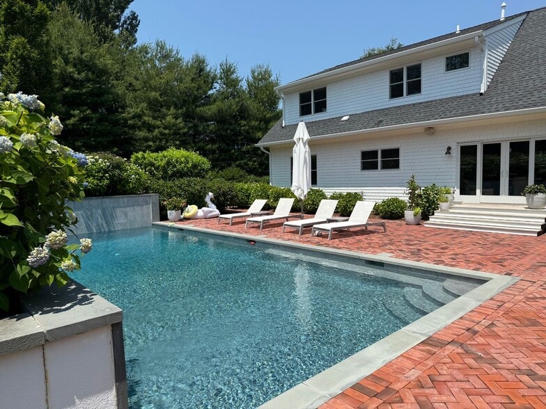 Primary Photo - 20 Sunshine Rd