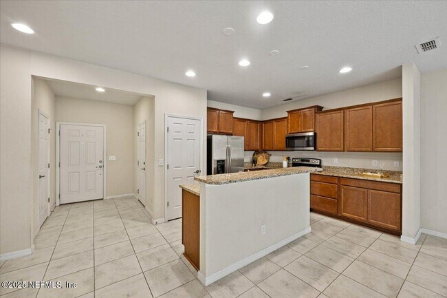 Building Photo - 7023 Buroak Ct