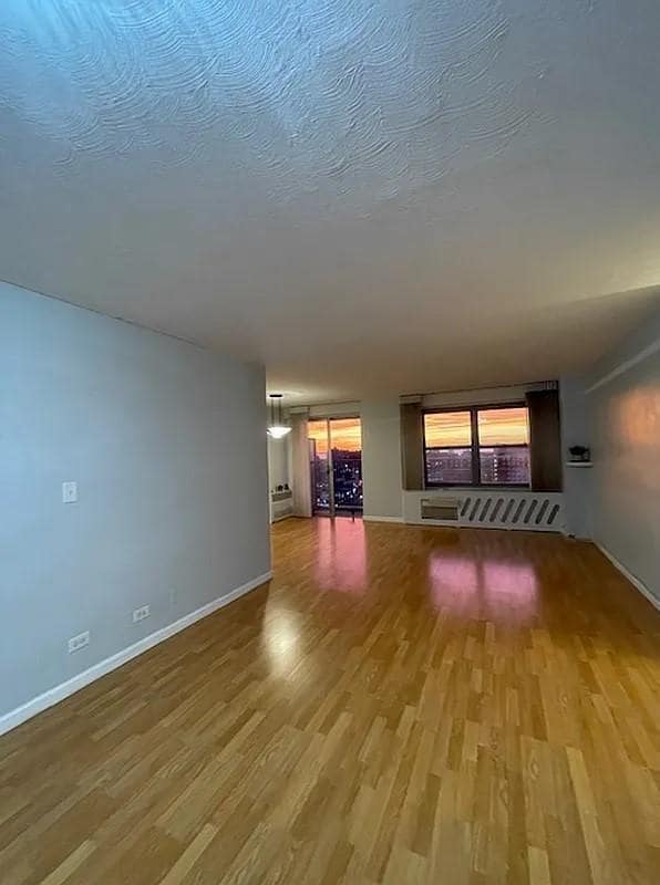 Building Photo - 601 Surf Ave