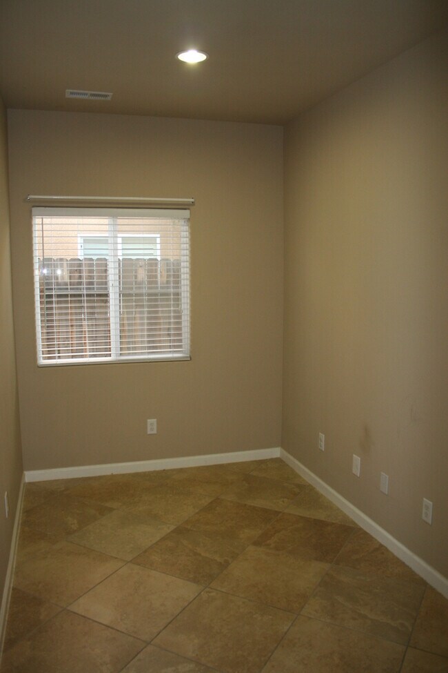 Building Photo - 12606 Willowdale Dr