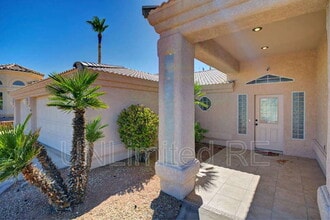 Building Photo - 304 Acoma Blvd S