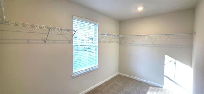 Building Photo - 287 Sequoia Ln