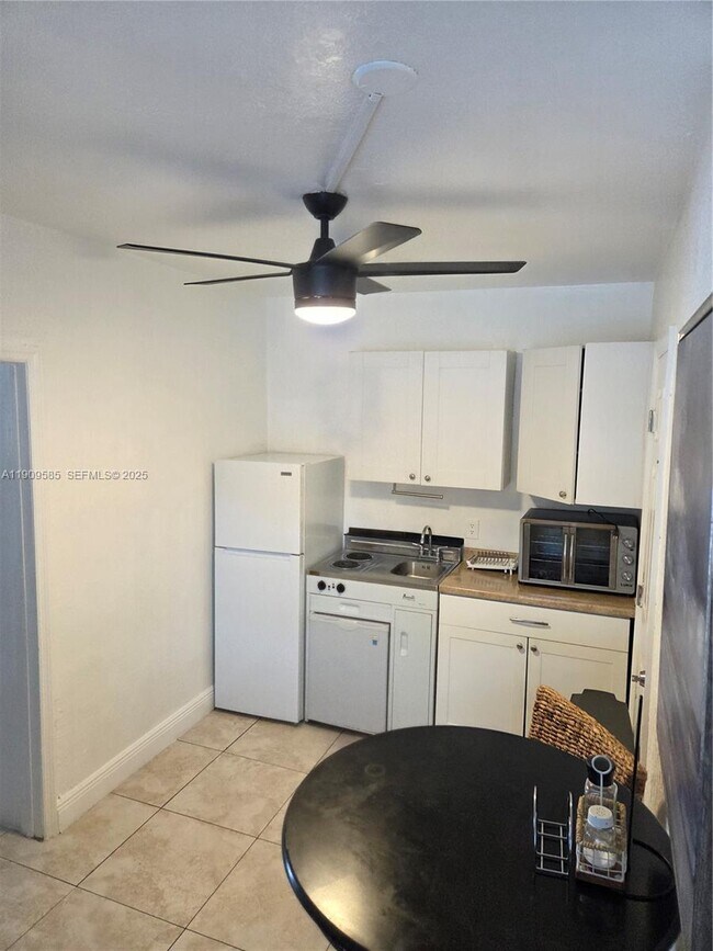 Building Photo - 2972 NW 15th St