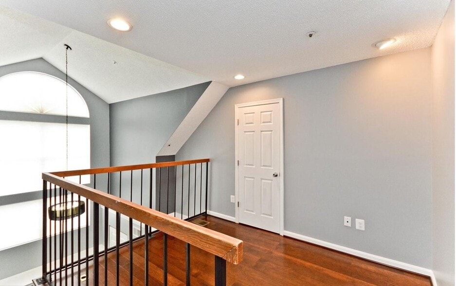 Building Photo - 15645 Easthaven Ct