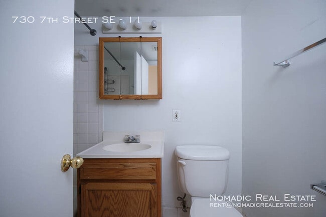 Building Photo - 730 7th St SE