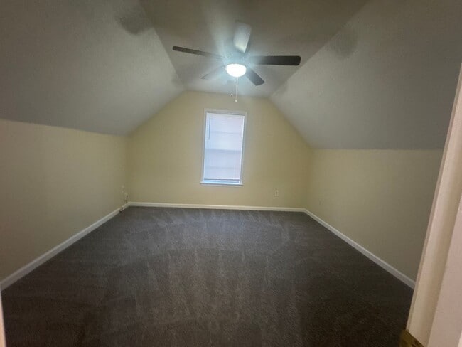 Building Photo - 8699 Tropicana Dr N