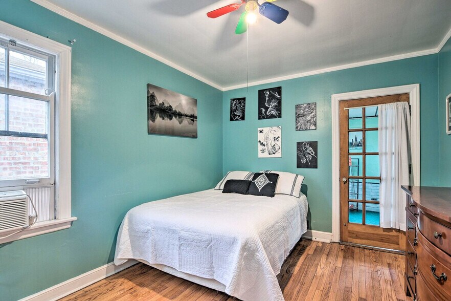 Building Photo - 10431 S Eberhart Ave