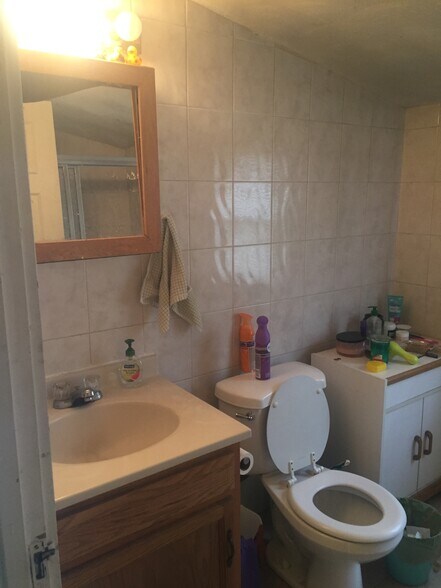 Building Photo - 904 Ackerman Ave