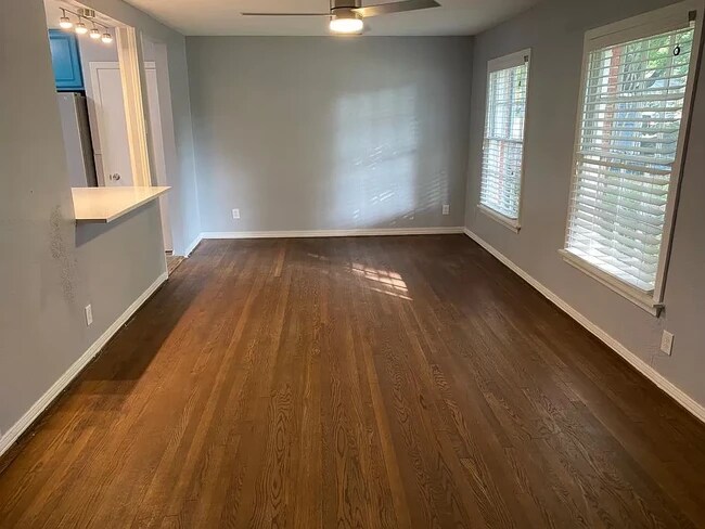 Building Photo - 431 Hambrick Rd