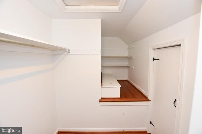 Building Photo - 124 Lakeland Dr