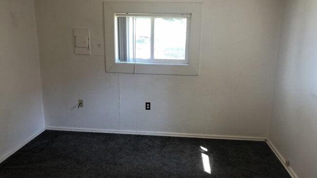 Building Photo - 513-515 NE Kamiaken Street