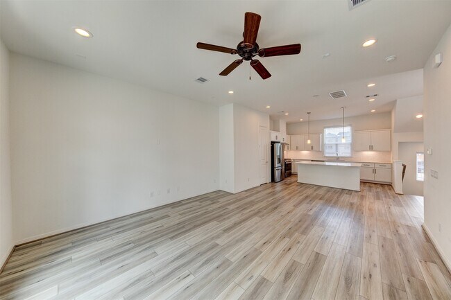 Building Photo - 1526 Ojeman Rd