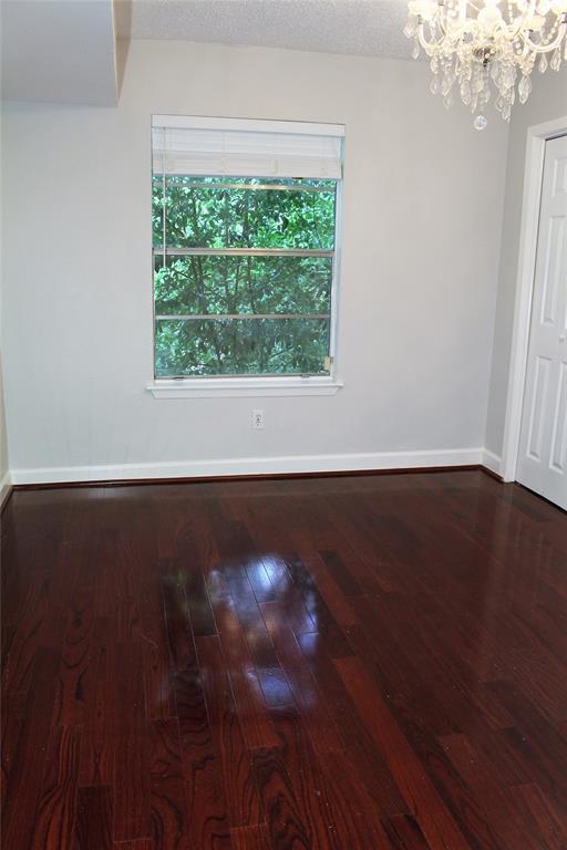 Building Photo - 8277 Kingsbrook Rd