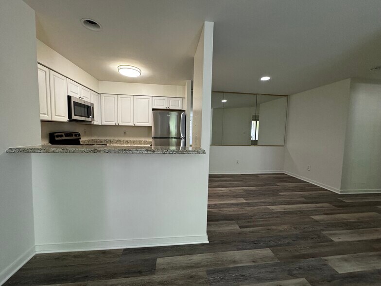 Building Photo - 9962 Hellingly Pl