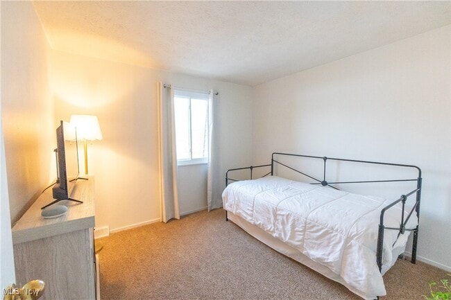 Building Photo - 216 Moore Rd