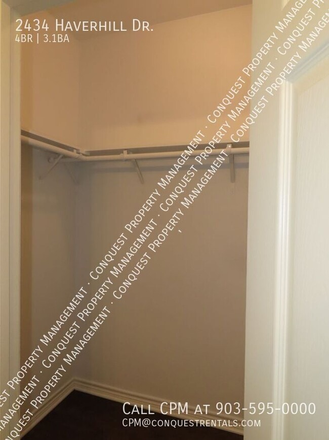 Building Photo - 2434 Haverhill Dr