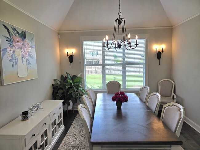 Building Photo - 4741 Carousel Ln