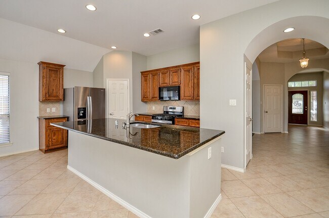 Building Photo - 26006 Palmdale Estate Dr