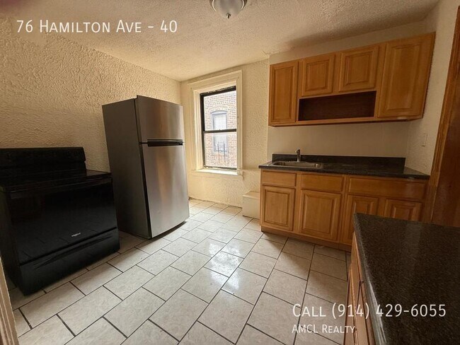 Building Photo - 76 Hamilton Ave