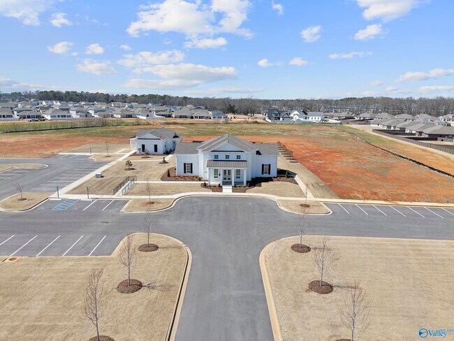 Building Photo - 206 Osceola Cir