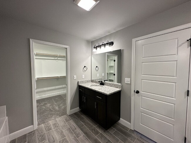 Building Photo - 2040 Tallgrass Ter