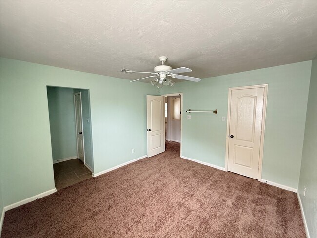 Building Photo - 12914 Auburn Grove Ln