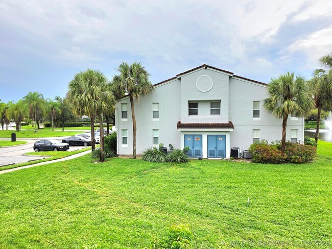 Building Photo - 911 Lyons Rd