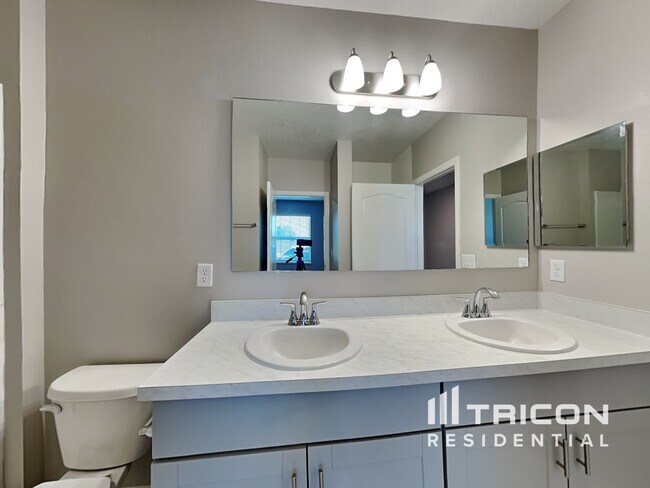 Building Photo - 1226 Salisbury Dr