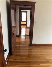 Building Photo - 36 Seymour St