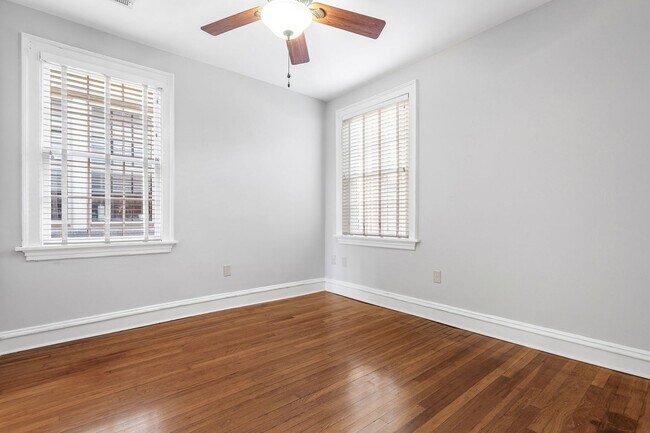 Building Photo - ADORABLE CONDO ON ARTHUR ASHE BOULEVARD