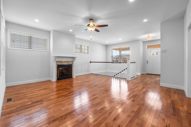 Building Photo - Craftsman Style House In The Walden Park