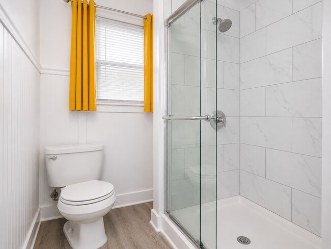 Building Photo - Charming 4BR Bungalow with Finished Basement & Fenced Yard