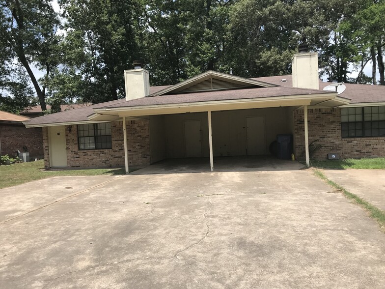 Primary Photo - 207 Hummingbird Ln