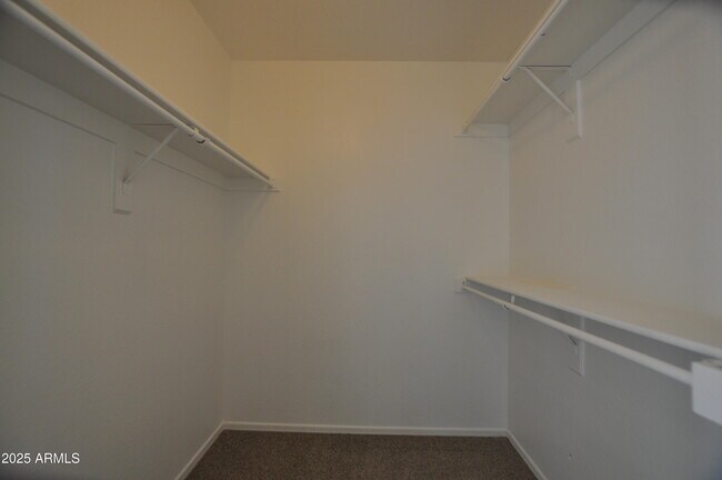 Building Photo - 2346 S Navajo Way
